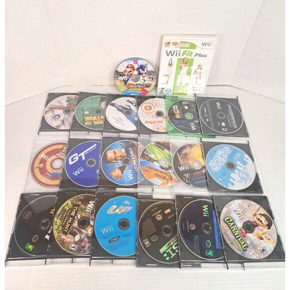 Lot of 20 Nintendo Wii Video Games Disc Only Mario Disney Transformers TMNT READ - Picture 1 of 5